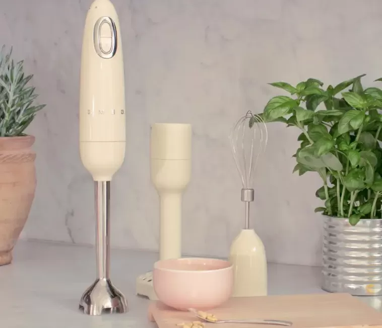 Smeg Sauvasekoitinsetti, Kermanvalkoinen Clearance